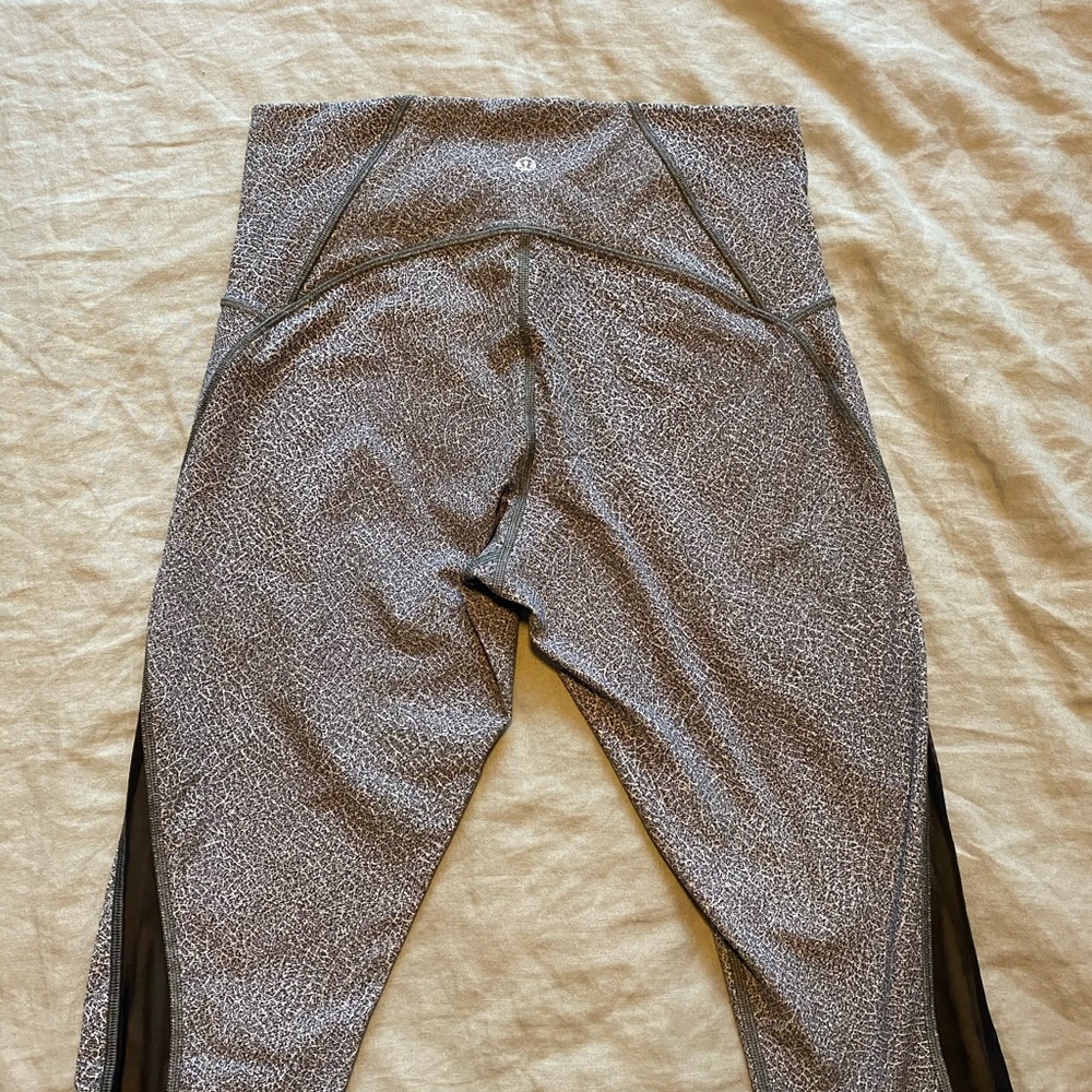 Lululemon cropped leggings